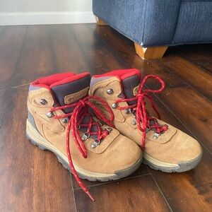 Columbia Newton Ridge Plus Hiking Boots